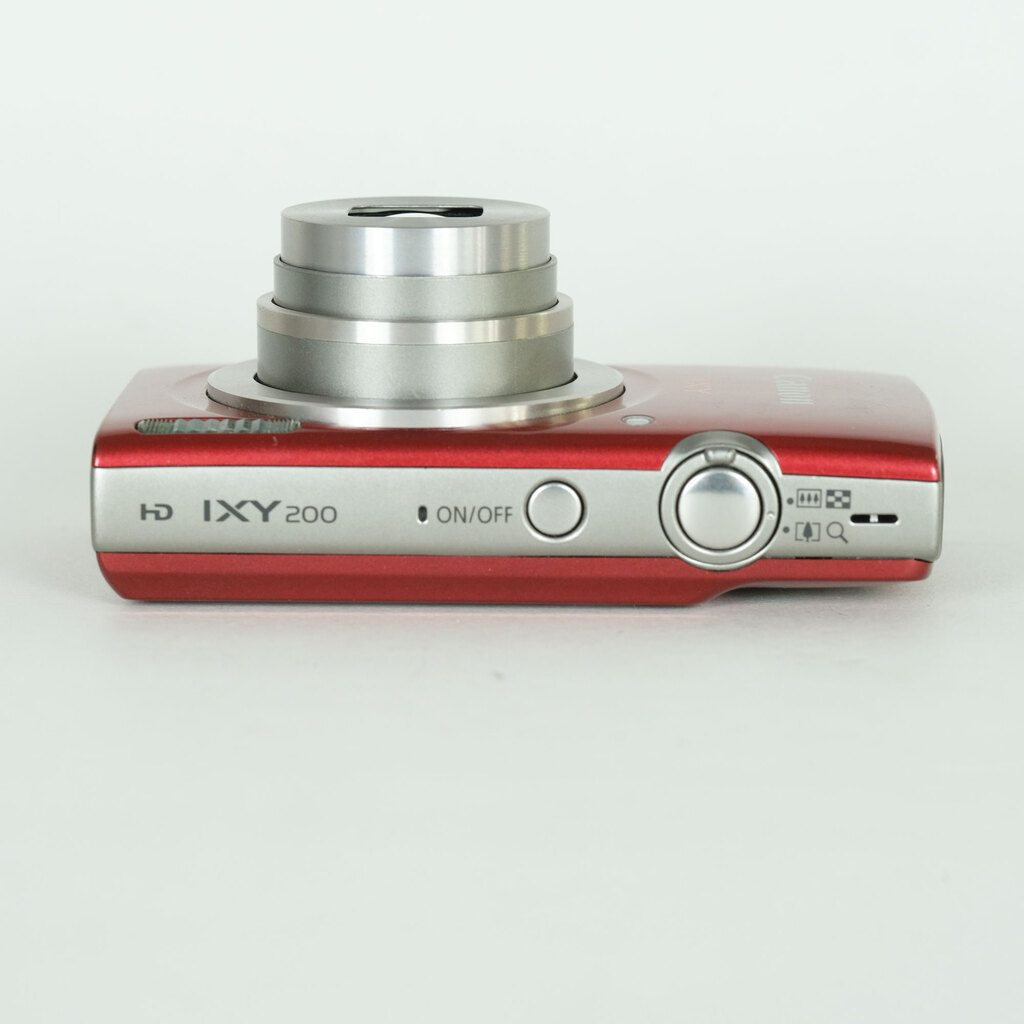 Canon IXY 200 レッド