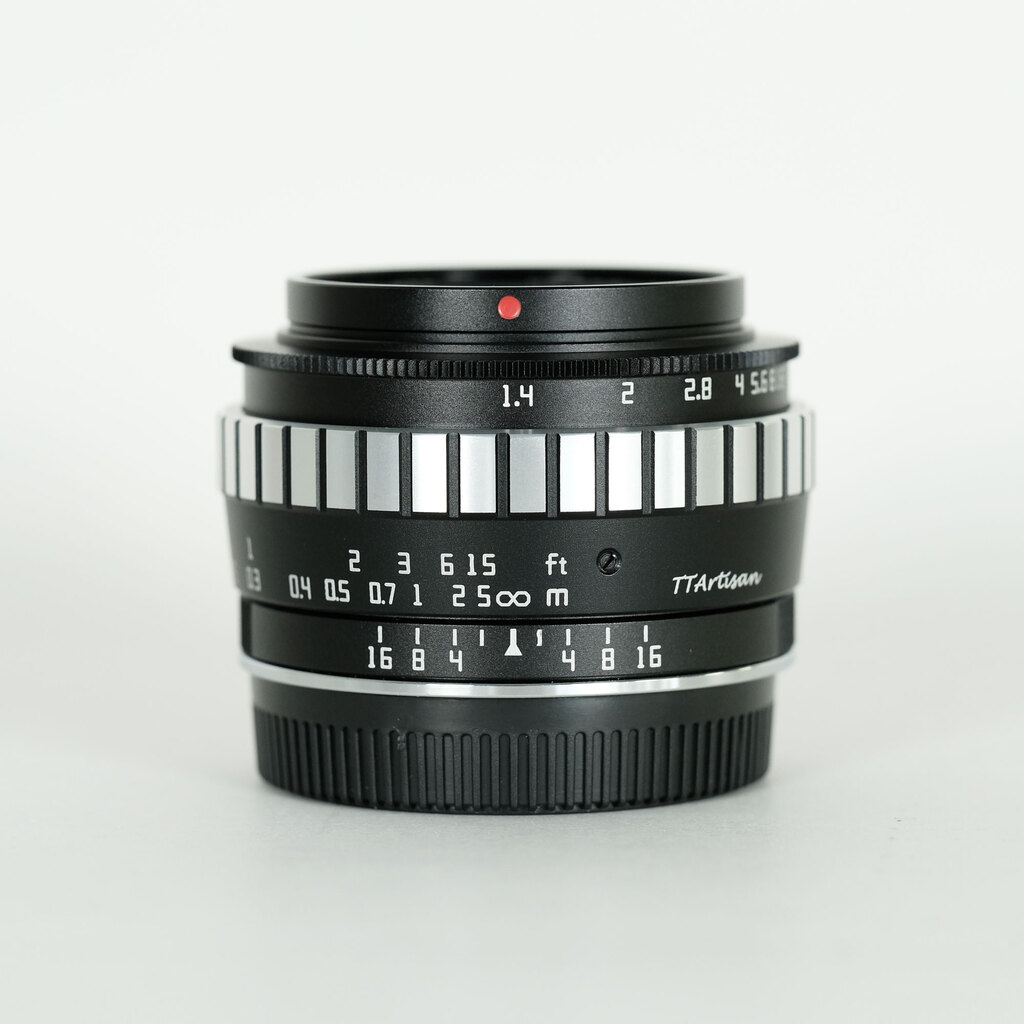 銘匠光学 TTArtisan 23mm F1.4 C (フジフイルムX用) ブラック