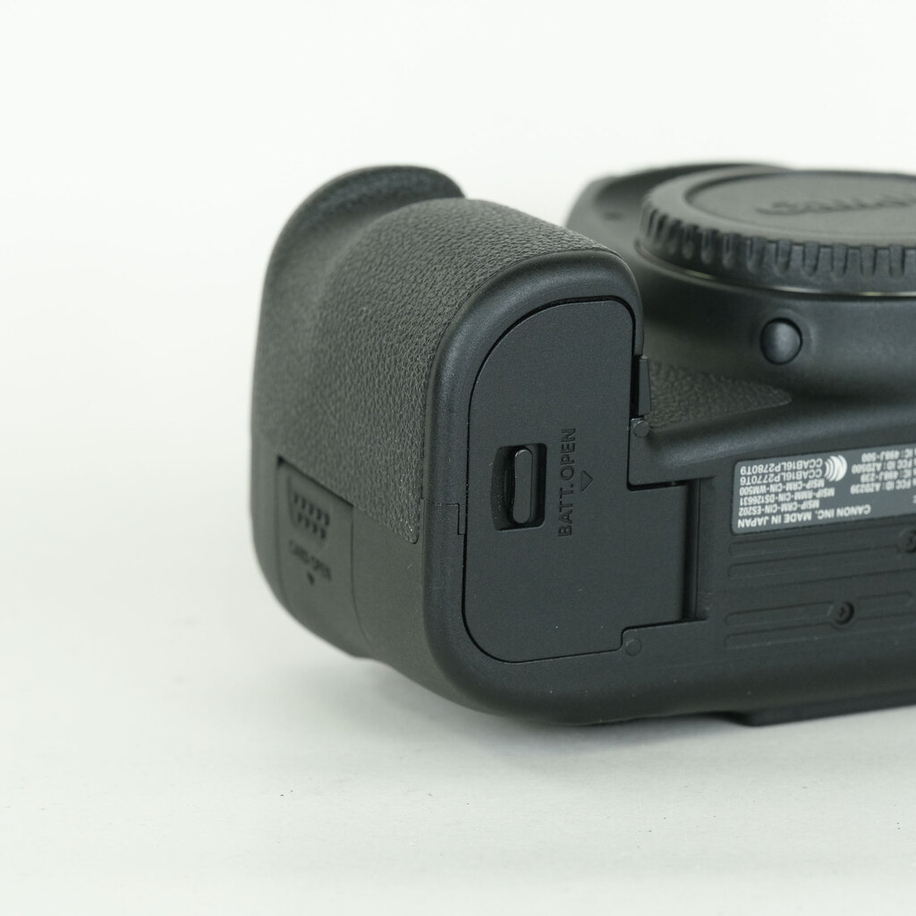 Canon EOS 6D Mark II Canon EOS 6D Mark II