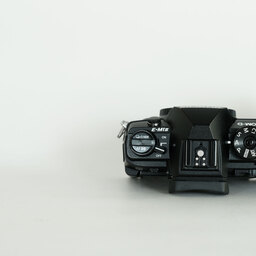 OLYMPUS OM-D E-M1 Mark II