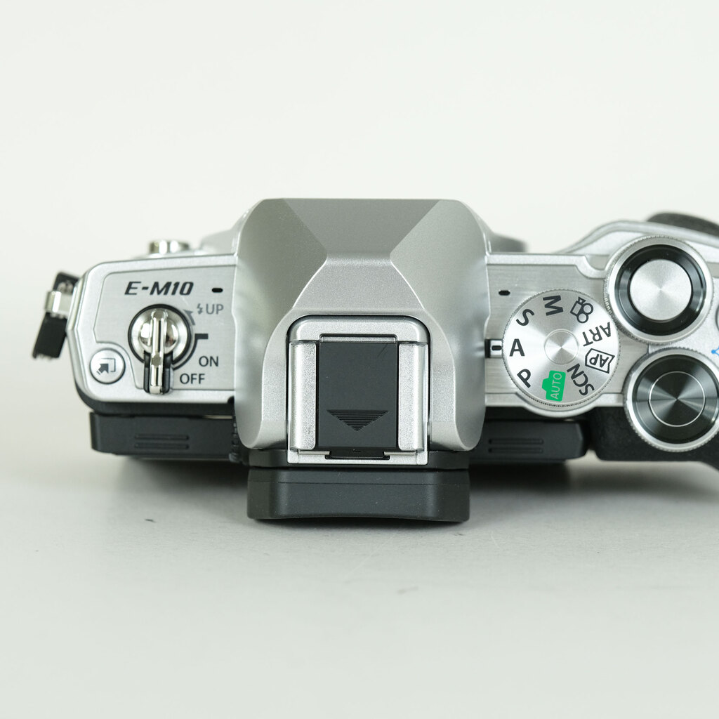OLYMPUS OM-D E-M10 Mark IV OLYMPUS OM-D E-M10 Mark IV