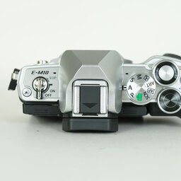 OLYMPUS OM-D E-M10 Mark IV OLYMPUS OM-D E-M10 Mark IV