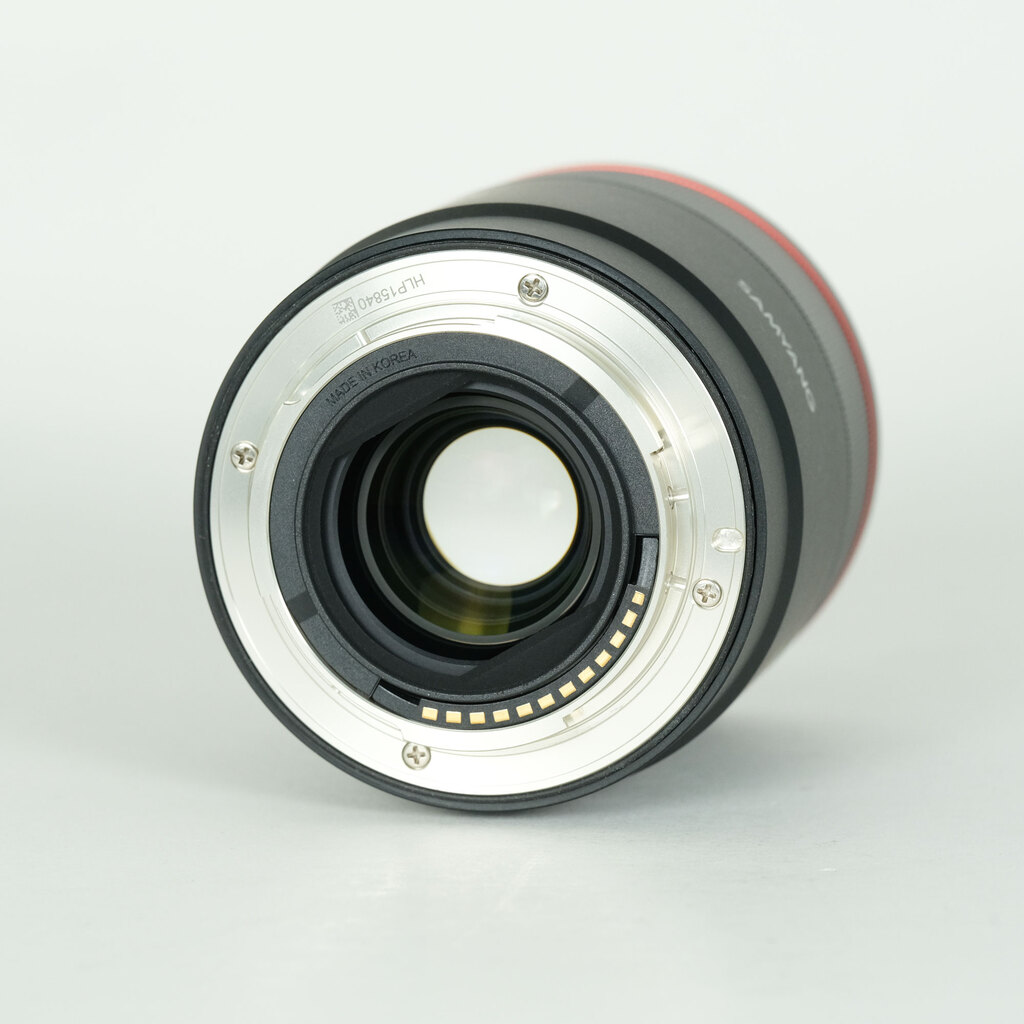 SAMYANG AF 24mm F1.8 FE (ソニーE用)の出品 | ONE SCENE（ワンシーン）