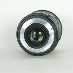 Nikon AF-S DX NIKKOR 18-200mm F3.5-5.6G ED VR II Nikon AF-S DX NIKKOR 18-200mm F3.5-5.6G ED VR II