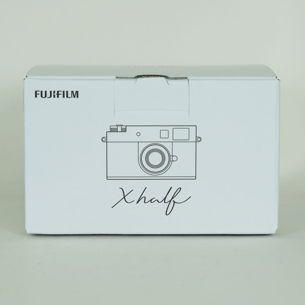 FUJIFILM X half X-HF1