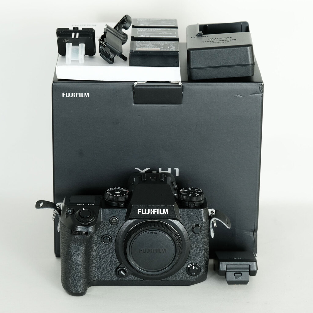 FUJIFILM X-H1