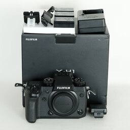 FUJIFILM X-H1