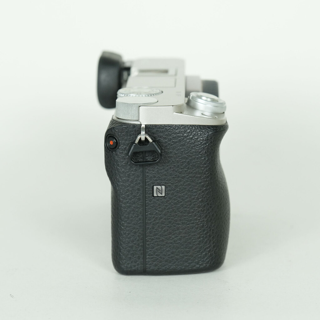 SONY α6000(ILCE-6000) SONY α6000(ILCE-6000)