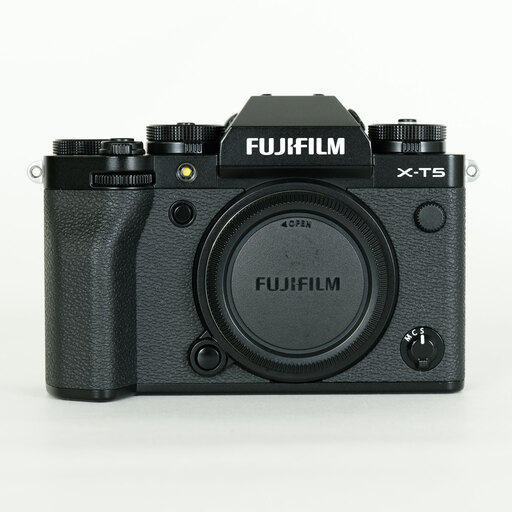FUJIFILM X-T5