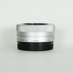 Panasonic LUMIX G VARIO 12-32mm / F3.5-5.6 ASPH. / MEGA O.I.S.