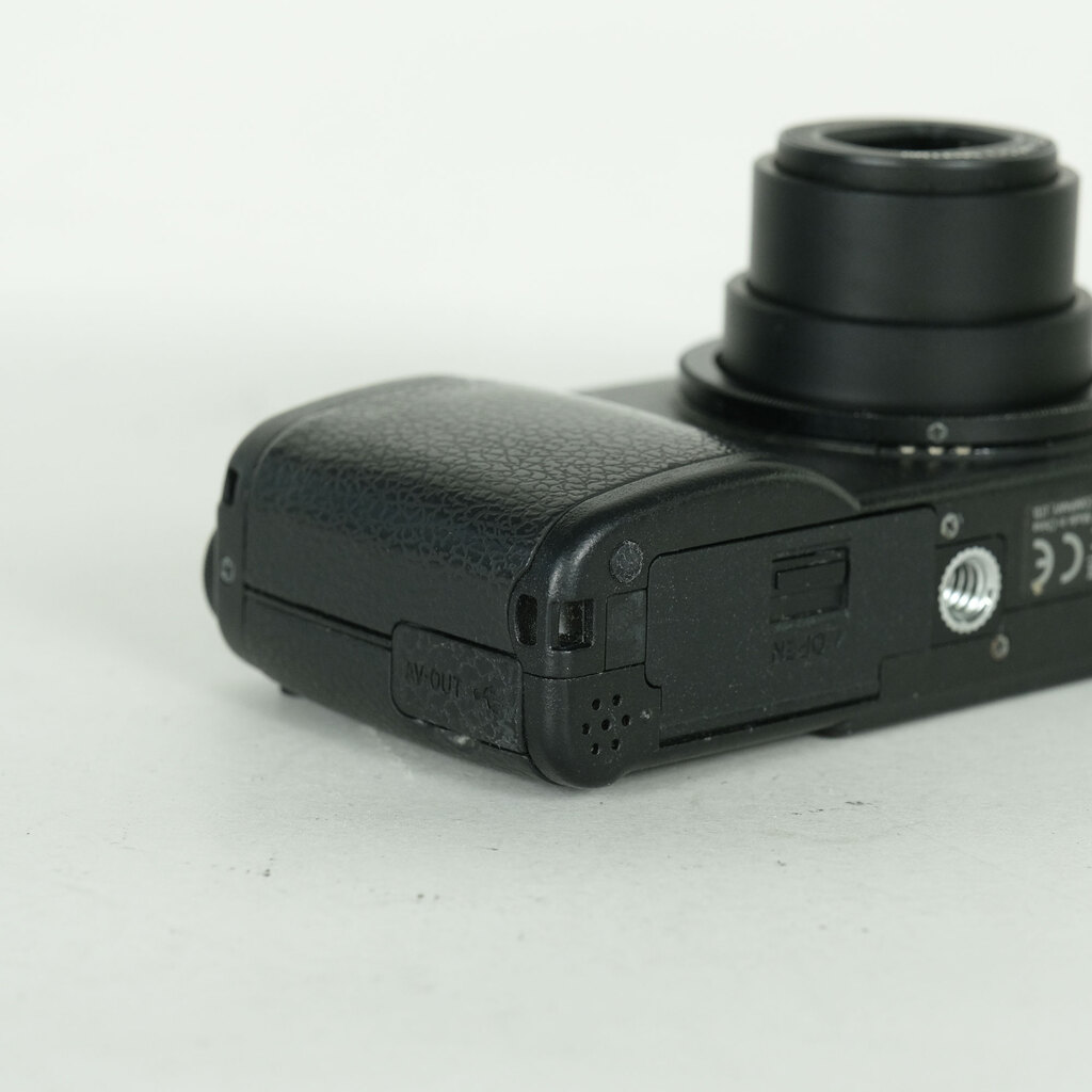 RICOH GR DIGITAL IIの出品 | ONE SCENE（ワンシーン）