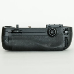 Nikon D7200 バッテリーパックキット