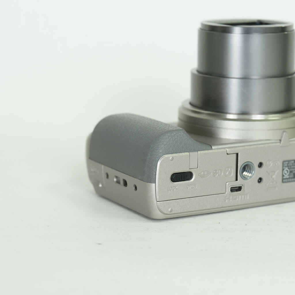 SONY Cyber-shot DSC-HX50V S チタンシルバー