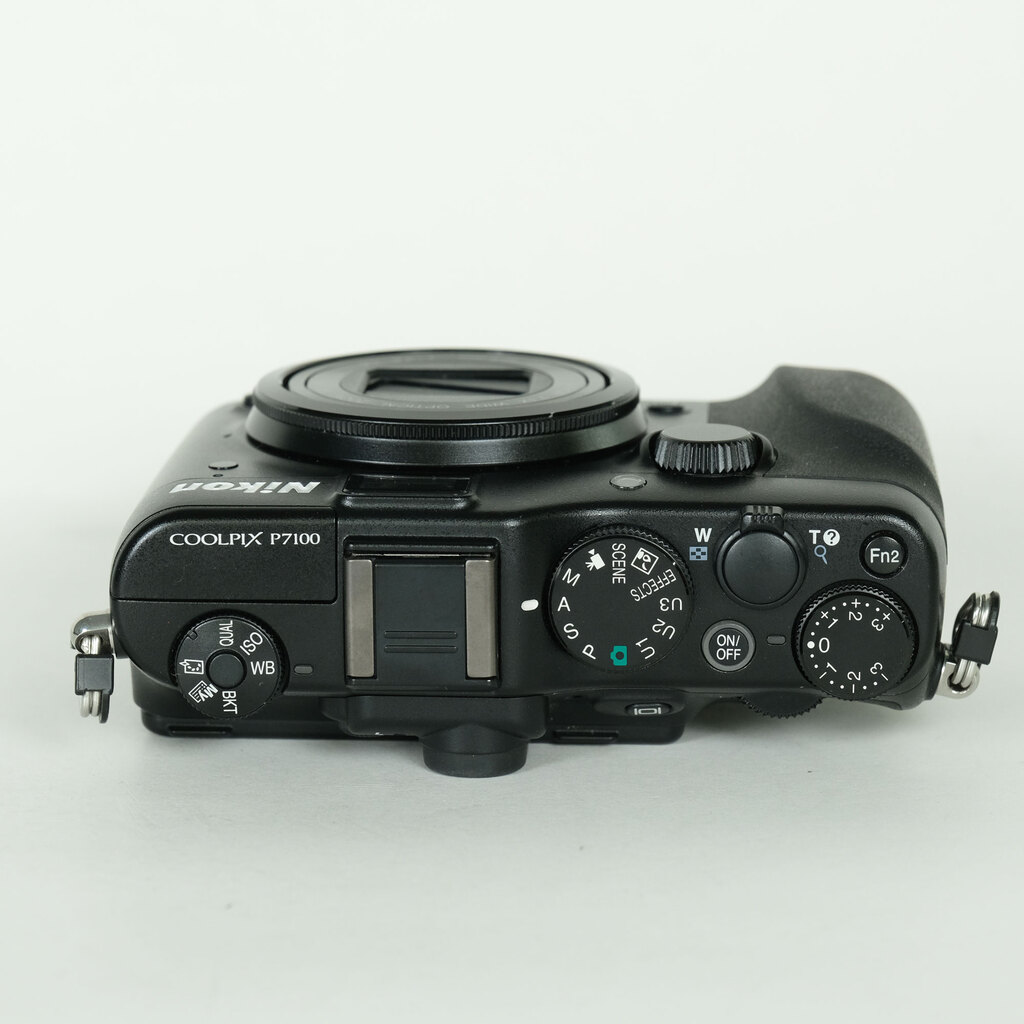 Nikon COOLPIX P7100 ブラックの出品 | ONE SCENE（ワンシーン）