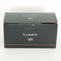 Panasonic LUMIX DC-S5