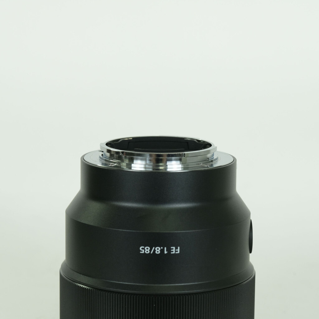 SONY FE 85mm F1.8 SEL85F18