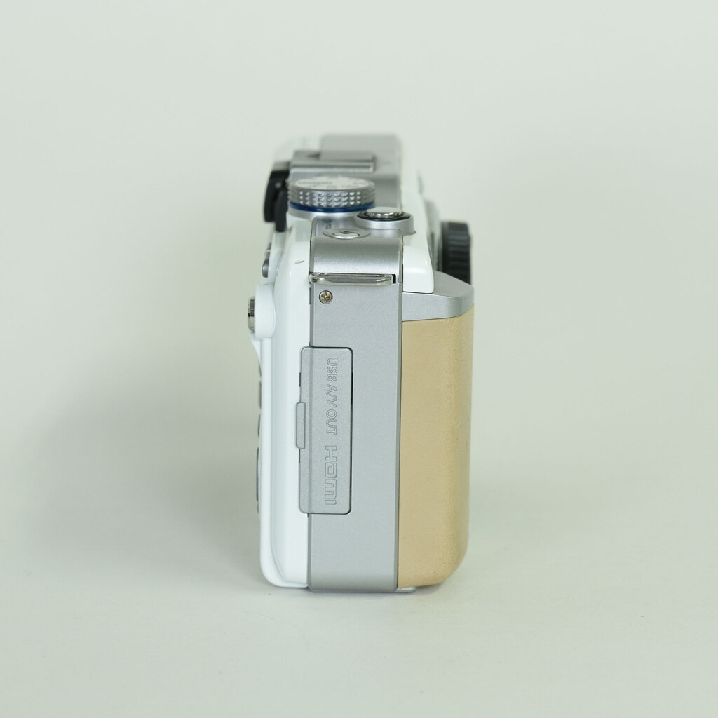 OLYMPUS PEN Lite E-PL1 ボディ ホワイト OLYMPUS PEN Lite E-PL1 ボディ ホワイト