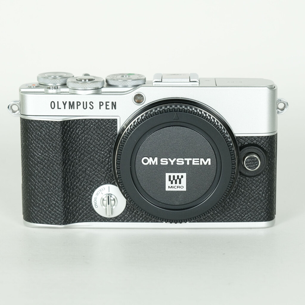 OLYMPUS PEN E-P7 [�{�f�B �V���o�[]