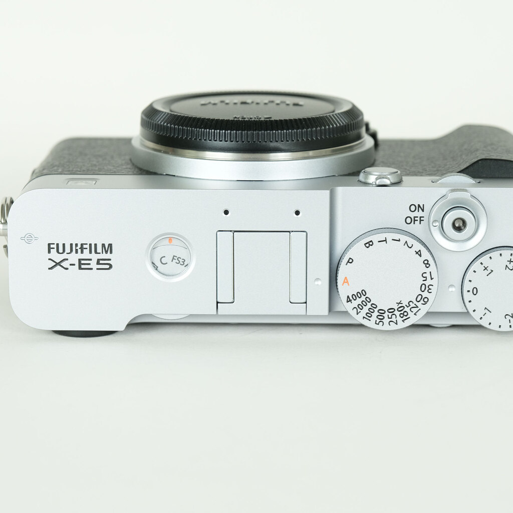 FUJIFILM X-E5