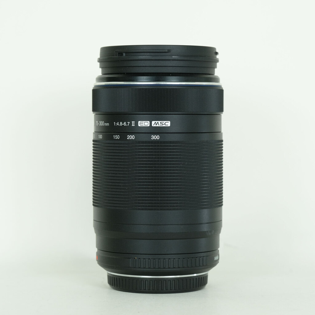 OLYMPUS M.ZUIKO DIGITAL ED 75-300mm F4.8-6.7 II