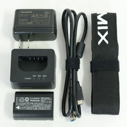 Panasonic LUMIX DC-S5 Panasonic LUMIX DC-S5