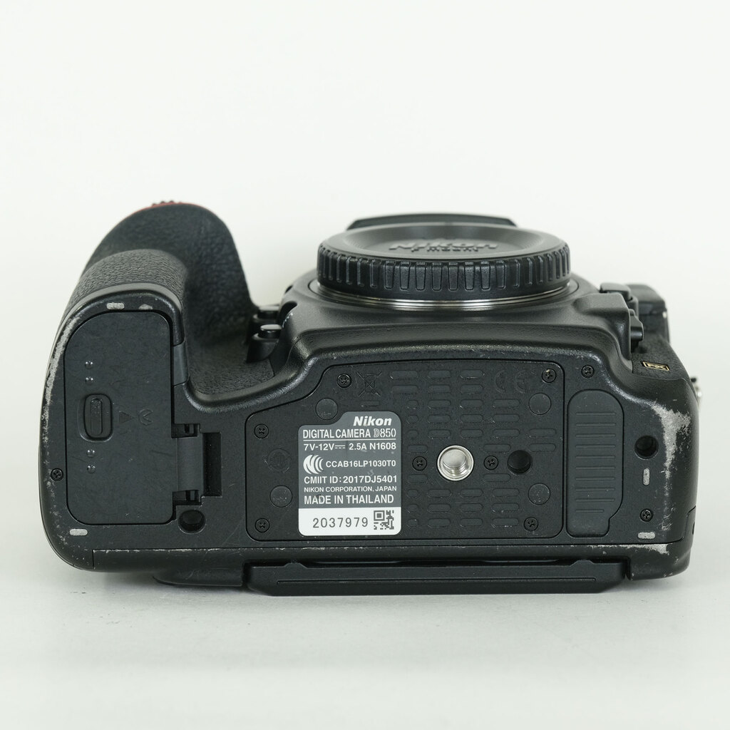 Nikon D850