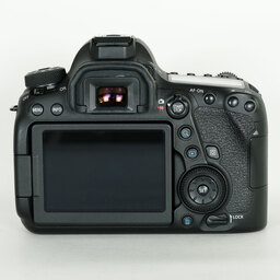 Canon EOS 6D Mark II