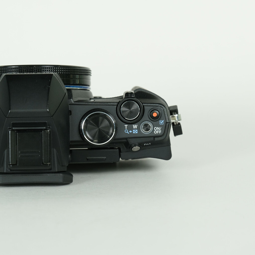 OLYMPUS STYLUS 1s