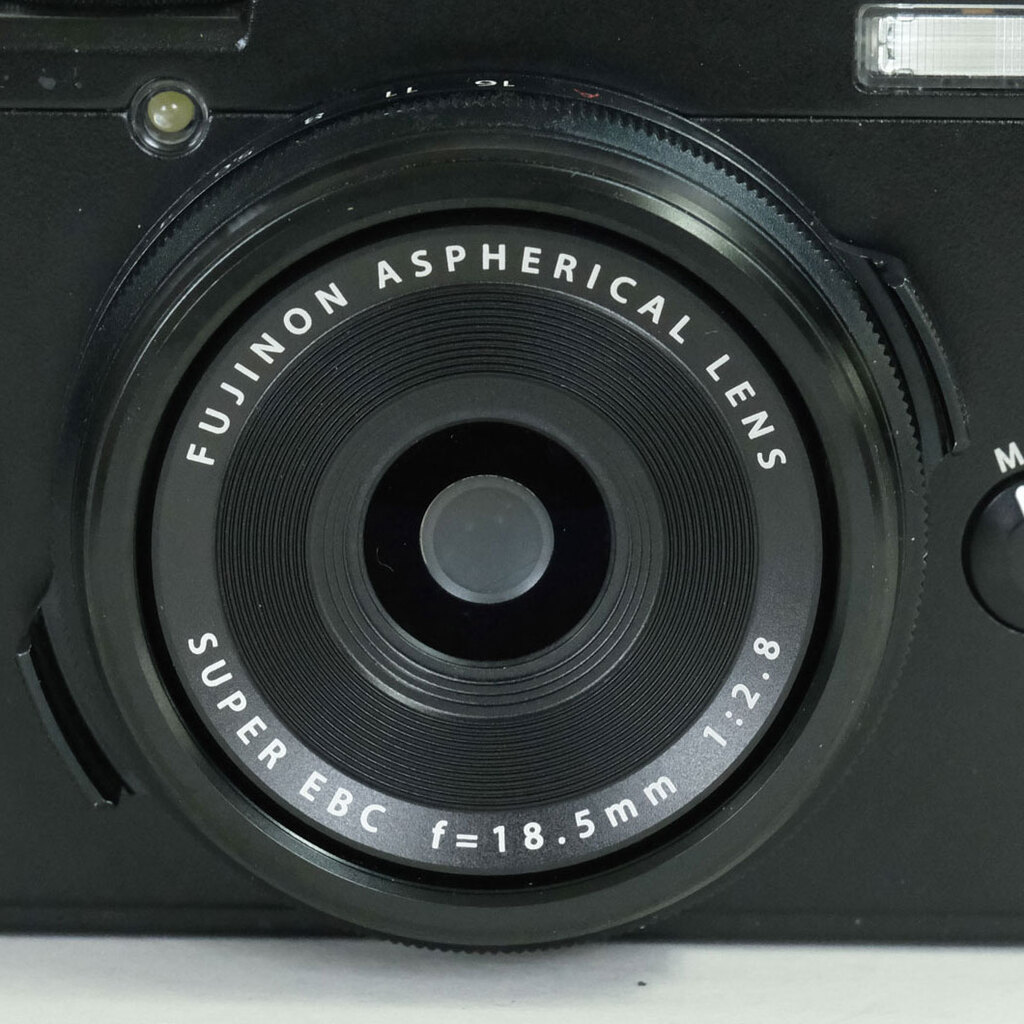 FUJIFILM X70 ブラック