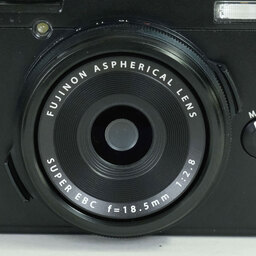 FUJIFILM X70 ブラック