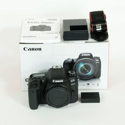 Canon EOS 9000D