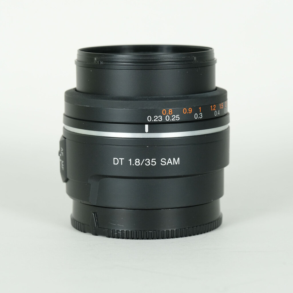 SONY DT 35mm F1.8 SAM SAL35F18