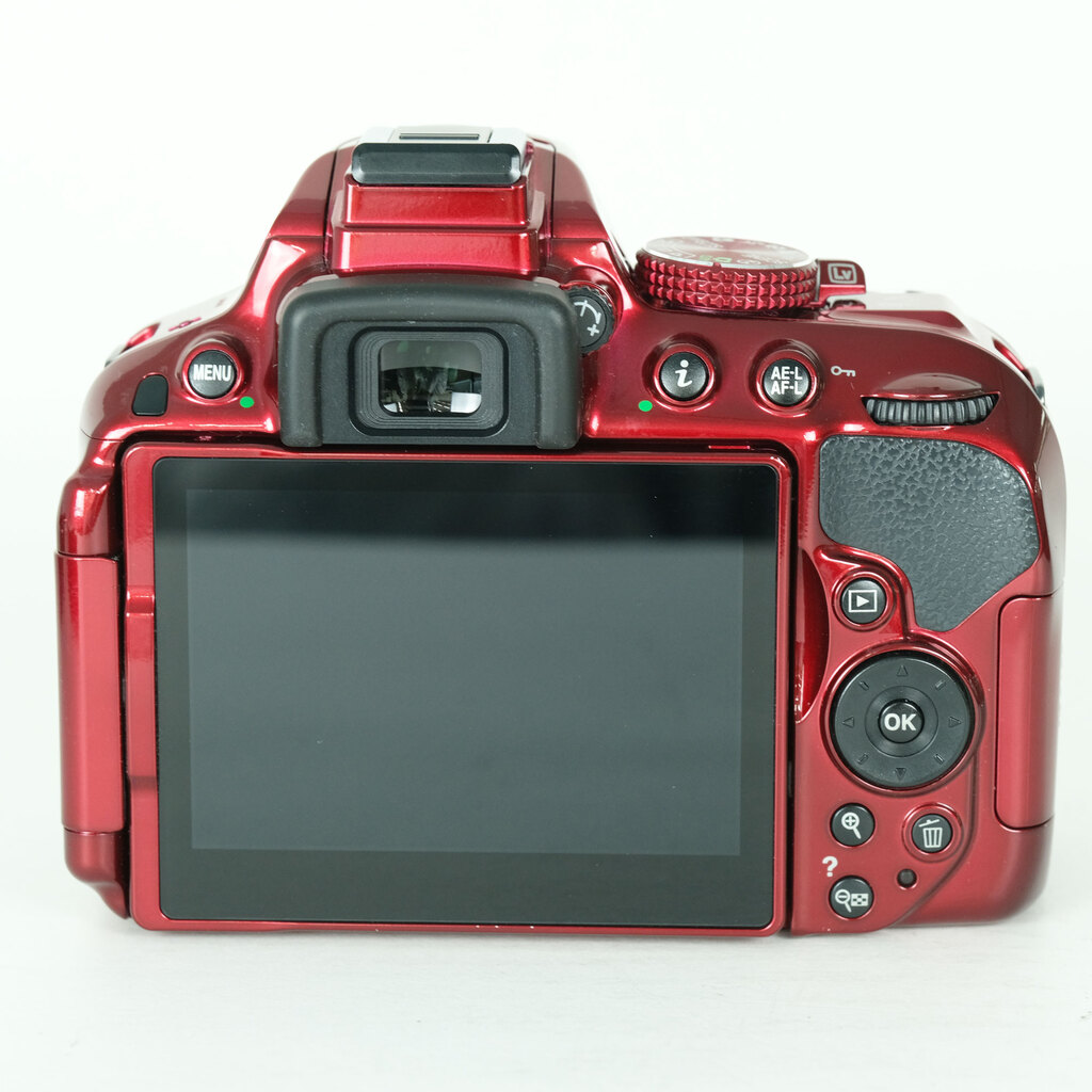 Nikon D5300 ボディ レッドの出品 | ONE SCENE（ワンシーン）