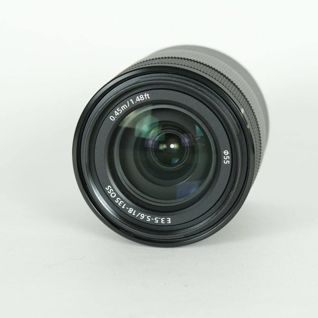 SONY E 18-135mm F3.5-5.6 OSS SEL18135