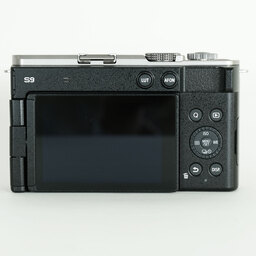 Panasonic LUMIX DC-S9
