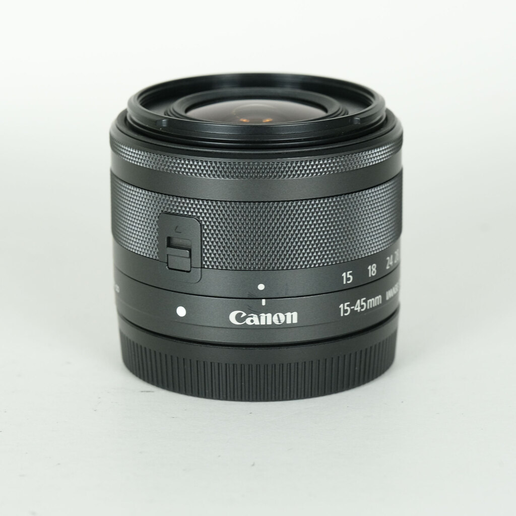 Canon EF-M15-45mm F3.5-6.3 IS STMの出品 | ONE SCENE（ワンシーン）