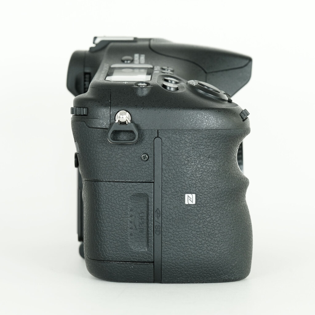 SONY α77IIボディ ILCA-77M2