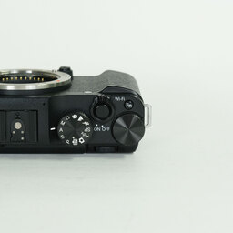 FUJIFILM X-M1 ボディ ブラック