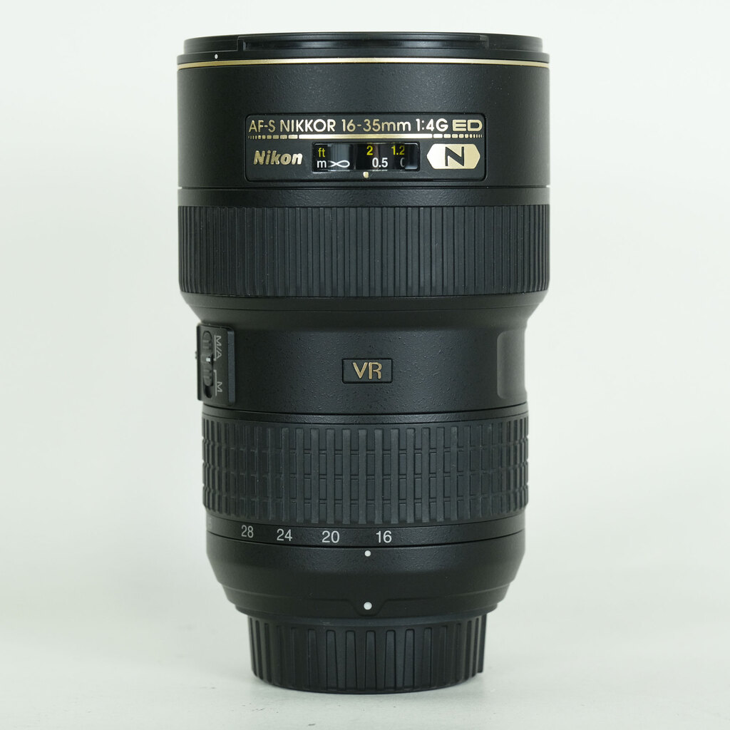 Nikon AF-S NIKKOR 16-35mm F4 G ED VR