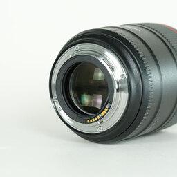 Canon EF85mm F1.4L IS USM Canon EF85mm F1.4L IS USM