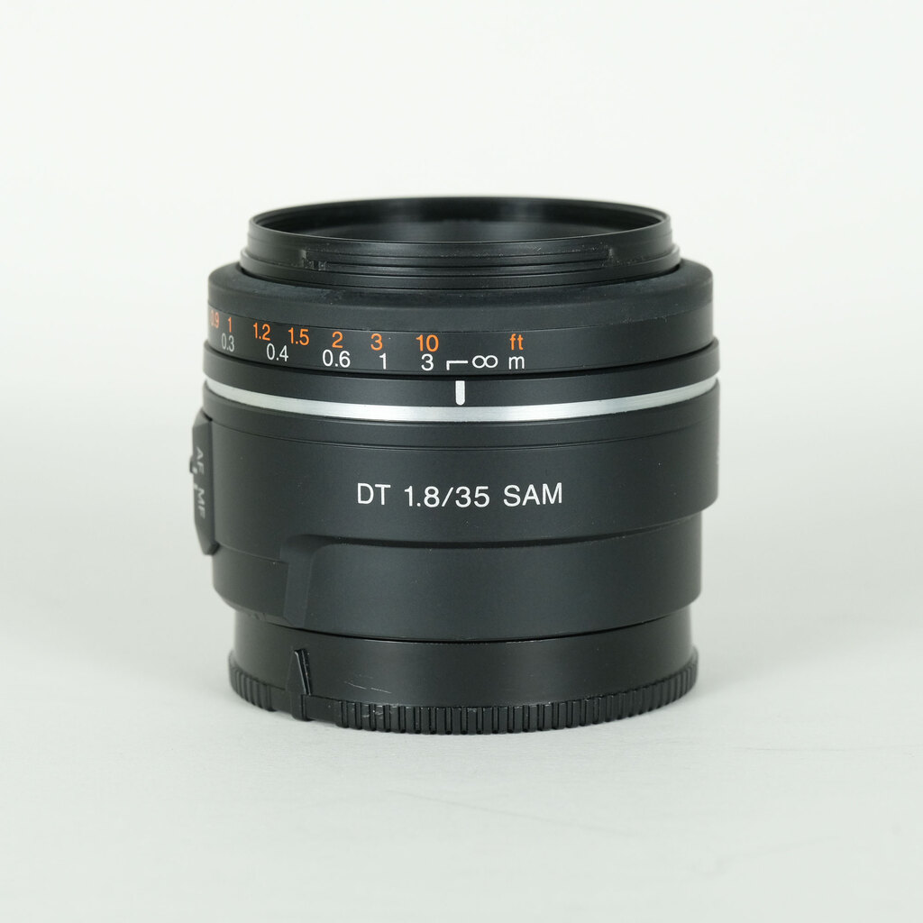 SONY DT 35mm F1.8 SAM SAL35F18