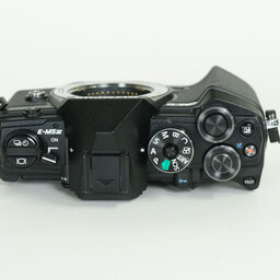 OLYMPUS OM-D E-M5 Mark III