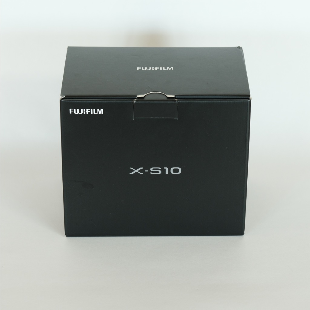 FUJIFILM X-S10