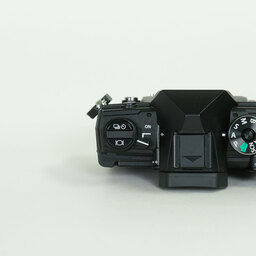 OM SYSTEM OM-5