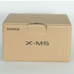 FUJIFILM X-M5