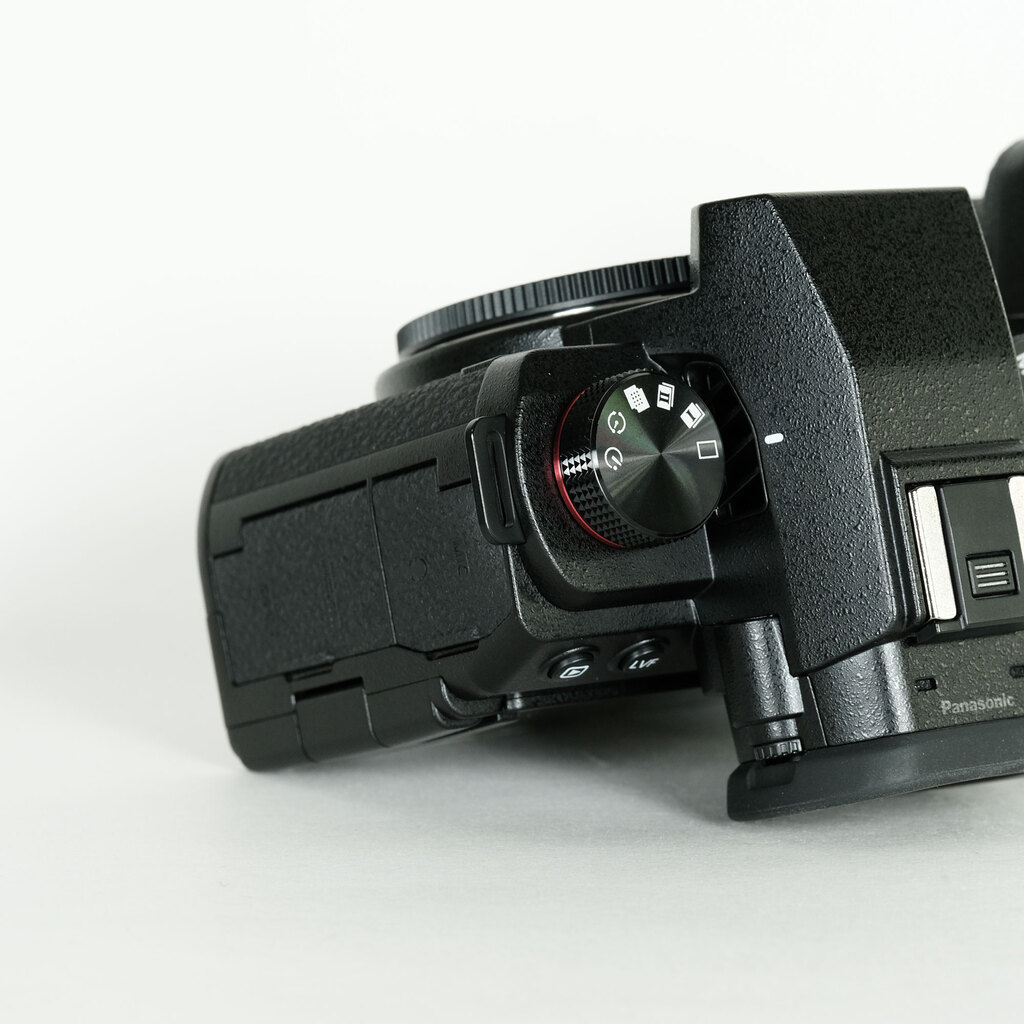 Panasonic LUMIX S5II DC-S5M2