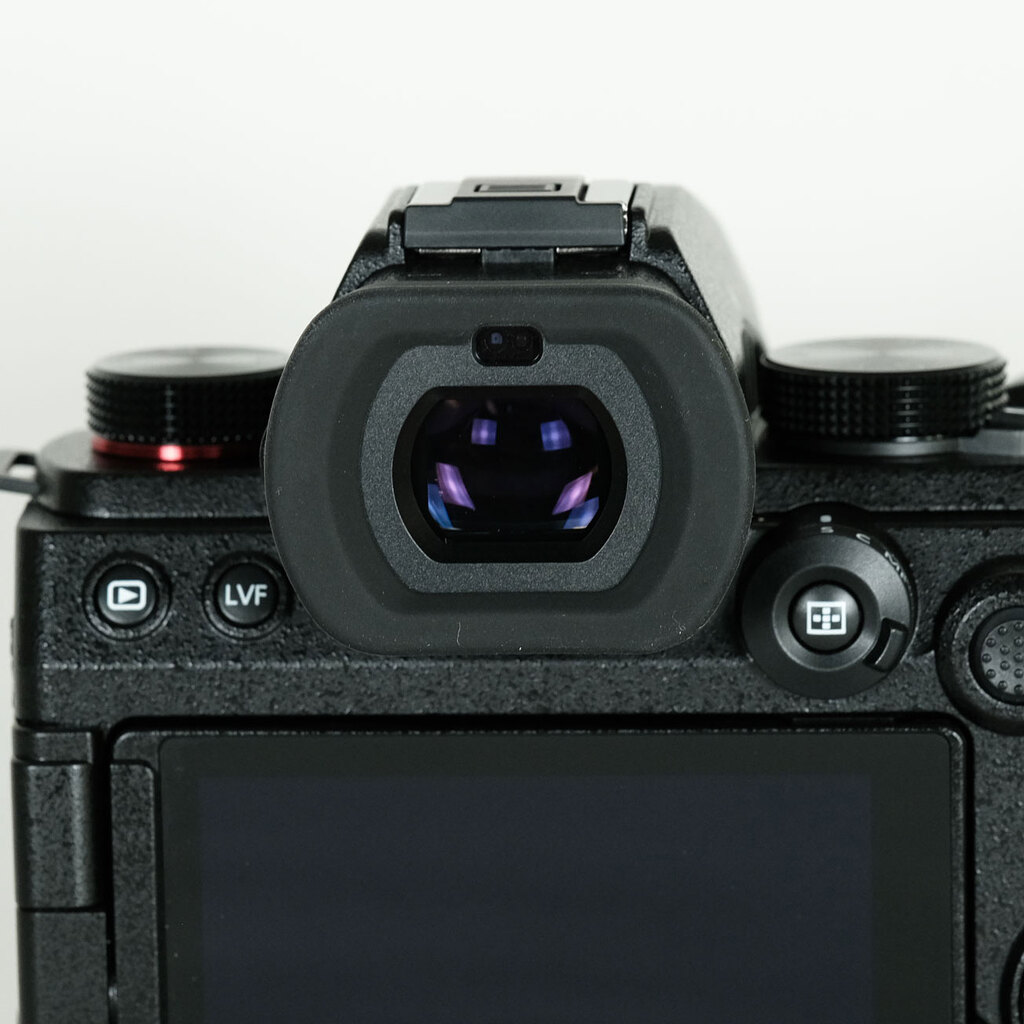 Panasonic LUMIX S5II DC-S5M2