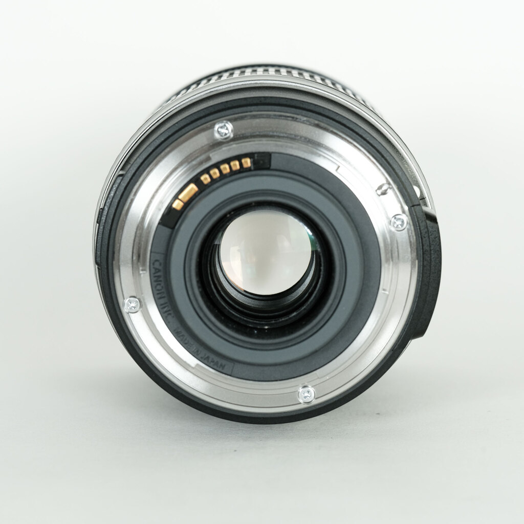 Canon EF-S18-200mm F3.5-5.6 IS