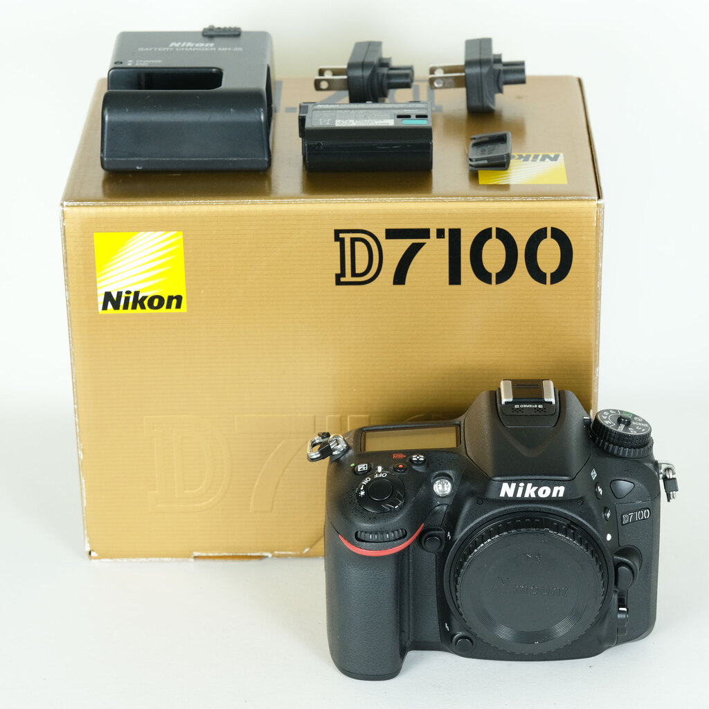 Nikon D7100の出品 | ONE SCENE（ワンシーン）