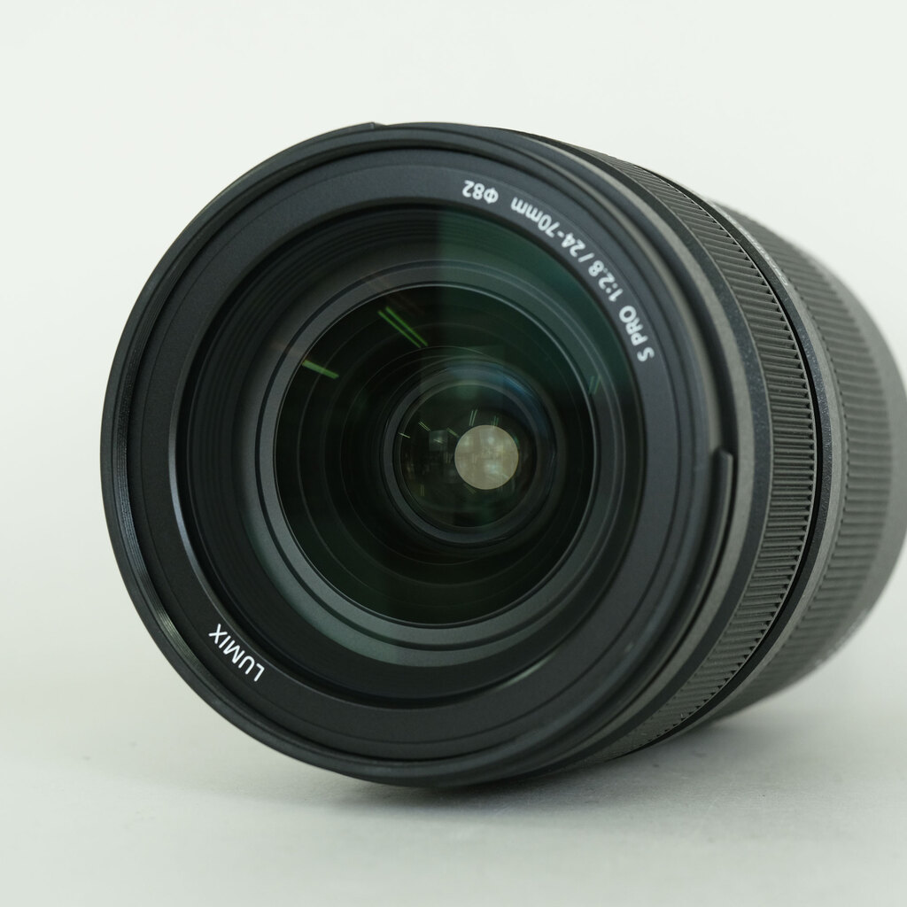 Panasonic LUMIX S PRO 24-70mm F2.8